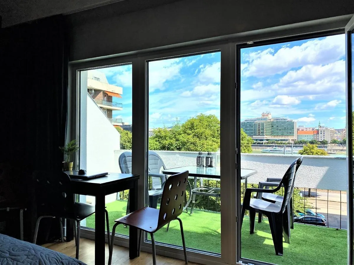 Apartment Danube View Artapartment With Balcony Budapest